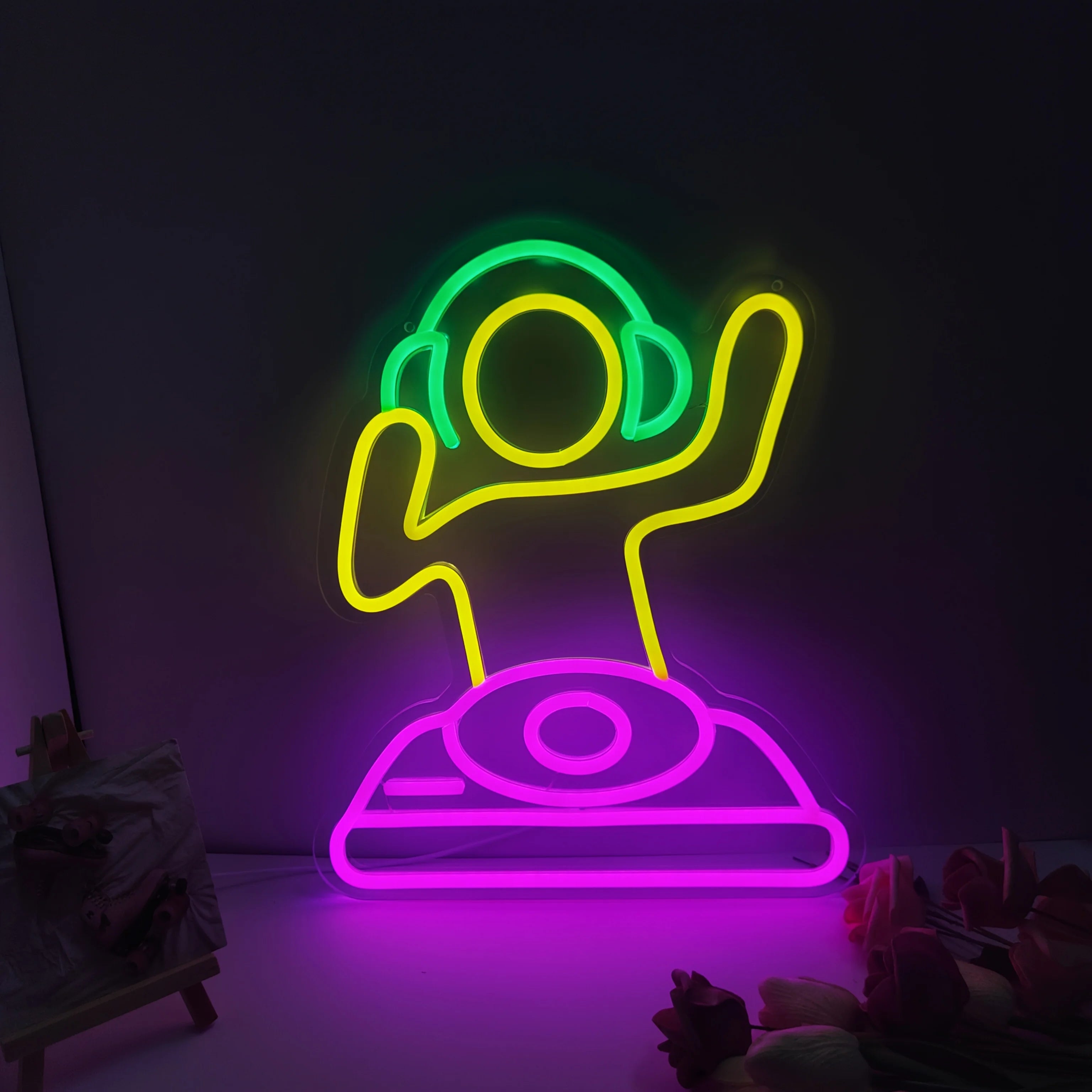 DJ Player Neon Sign - USB-Powered LED Light with Vibrant Green & Pink Glow, Wall-Mounted Decor for Bars, for Man Caves