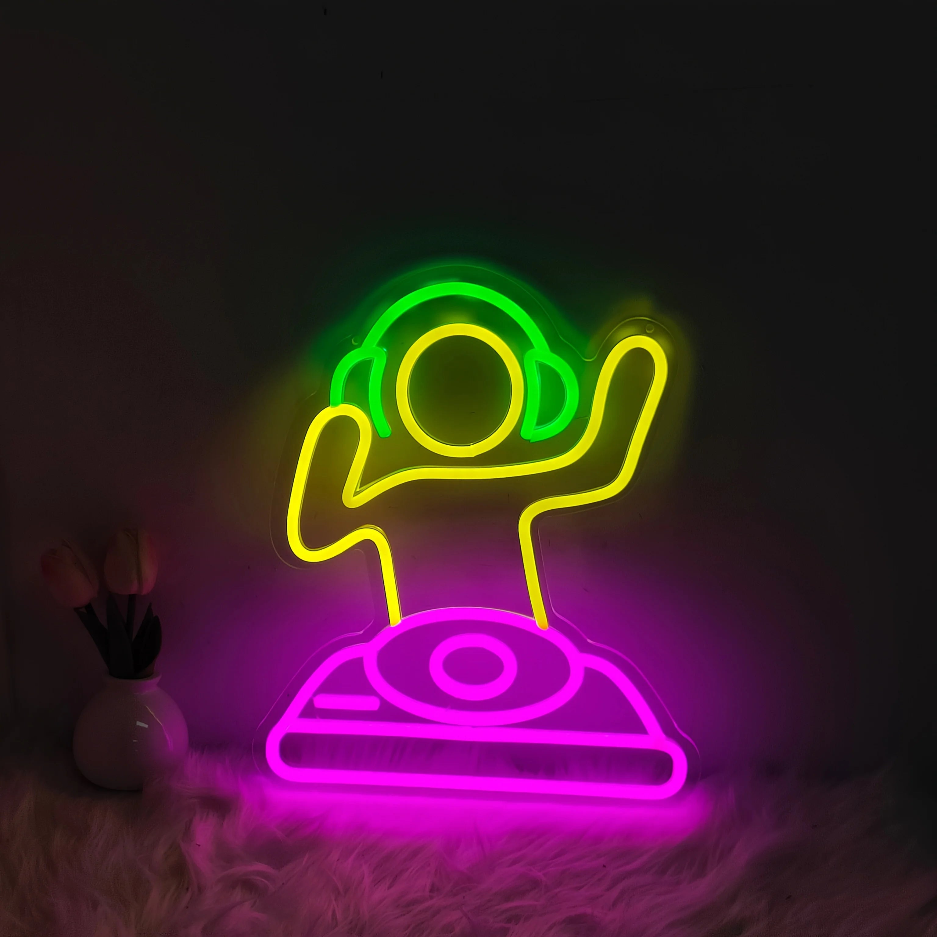 DJ Player Neon Sign - USB-Powered LED Light with Vibrant Green & Pink Glow, Wall-Mounted Decor for Bars, for Man Caves